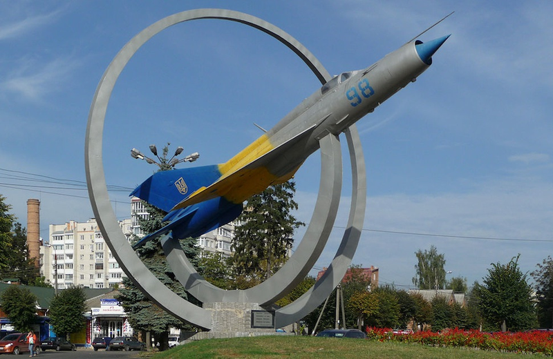 Illustration for article titled Fighter Planes That Became Battle-Scarred War Monuments